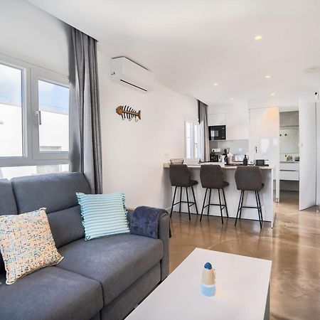 2 Apartments Sea Breeze Фамара Екстериор снимка