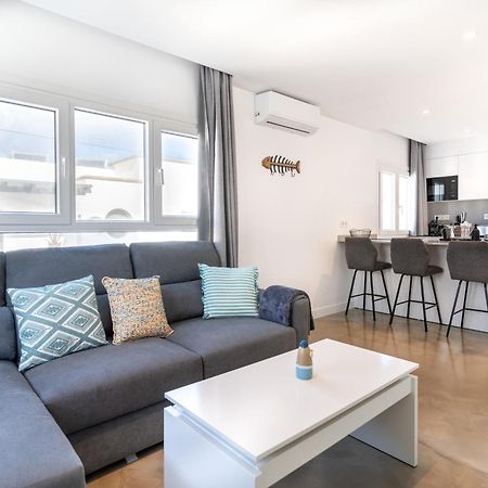 2 Apartments Sea Breeze Фамара Екстериор снимка