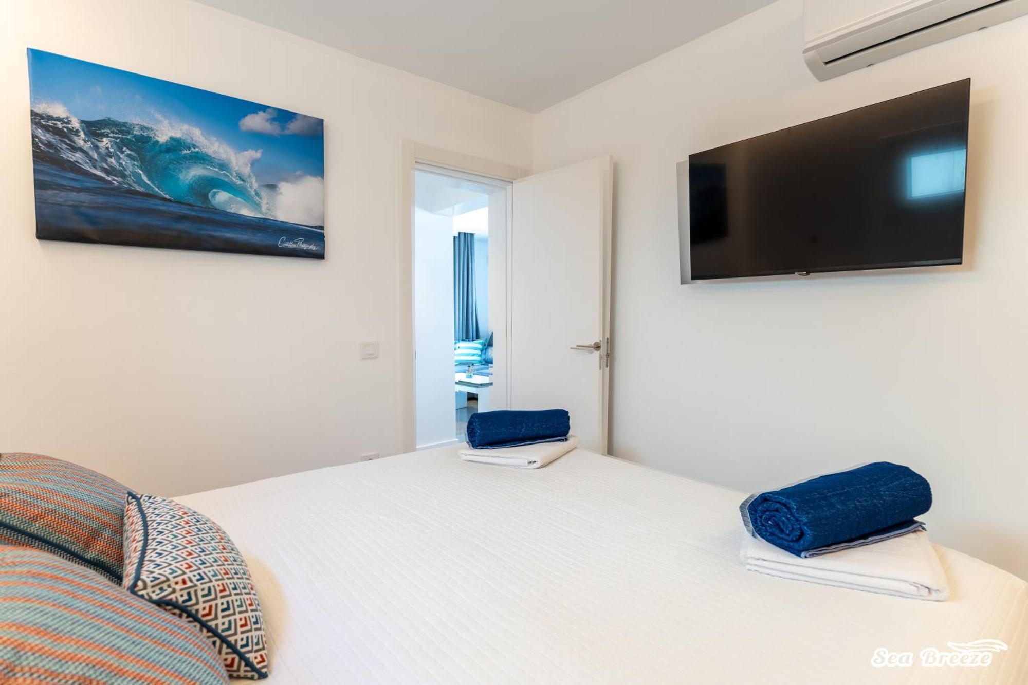 2 Apartments Sea Breeze Фамара Екстериор снимка