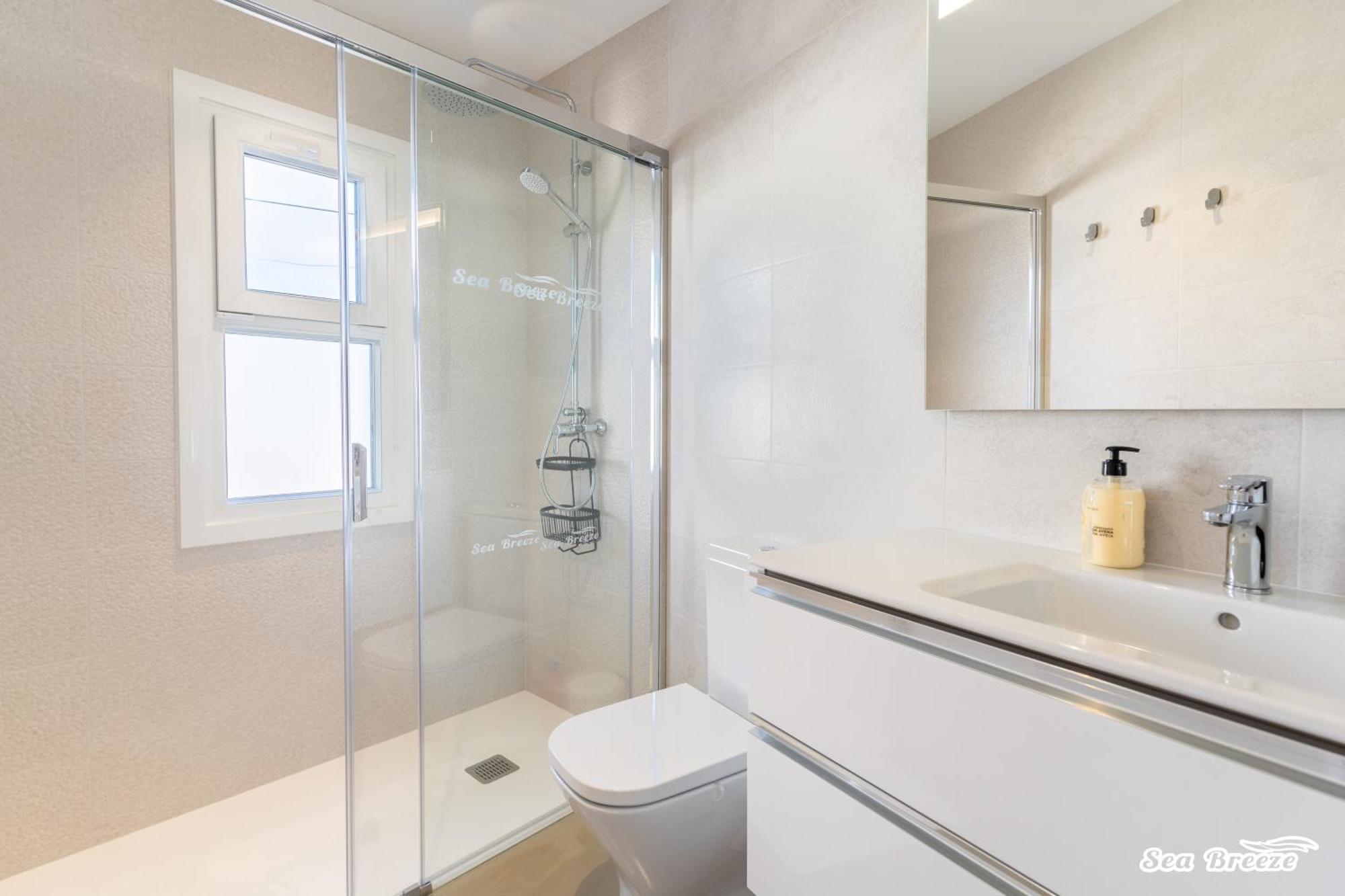 2 Apartments Sea Breeze Фамара Екстериор снимка