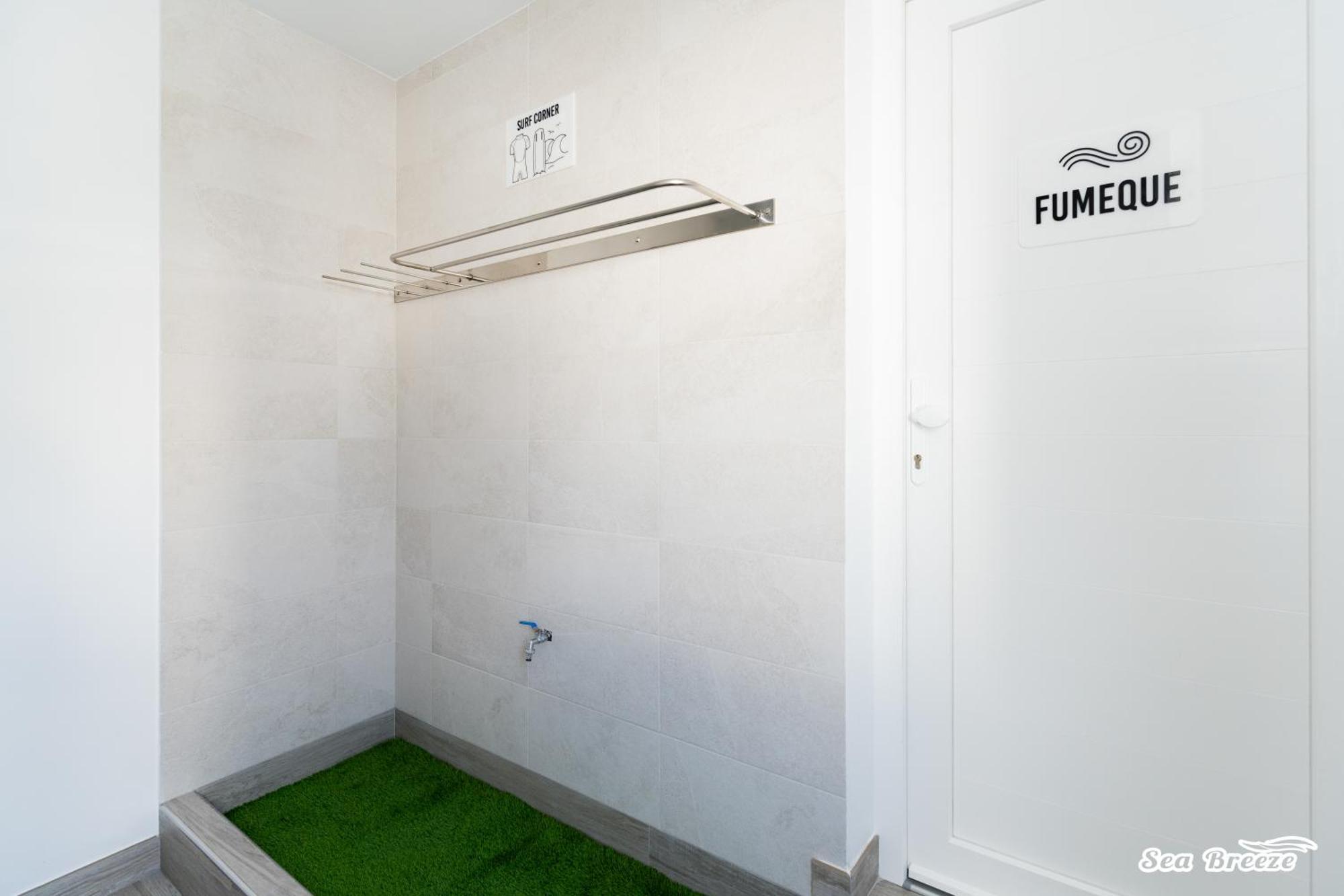 2 Apartments Sea Breeze Фамара Екстериор снимка
