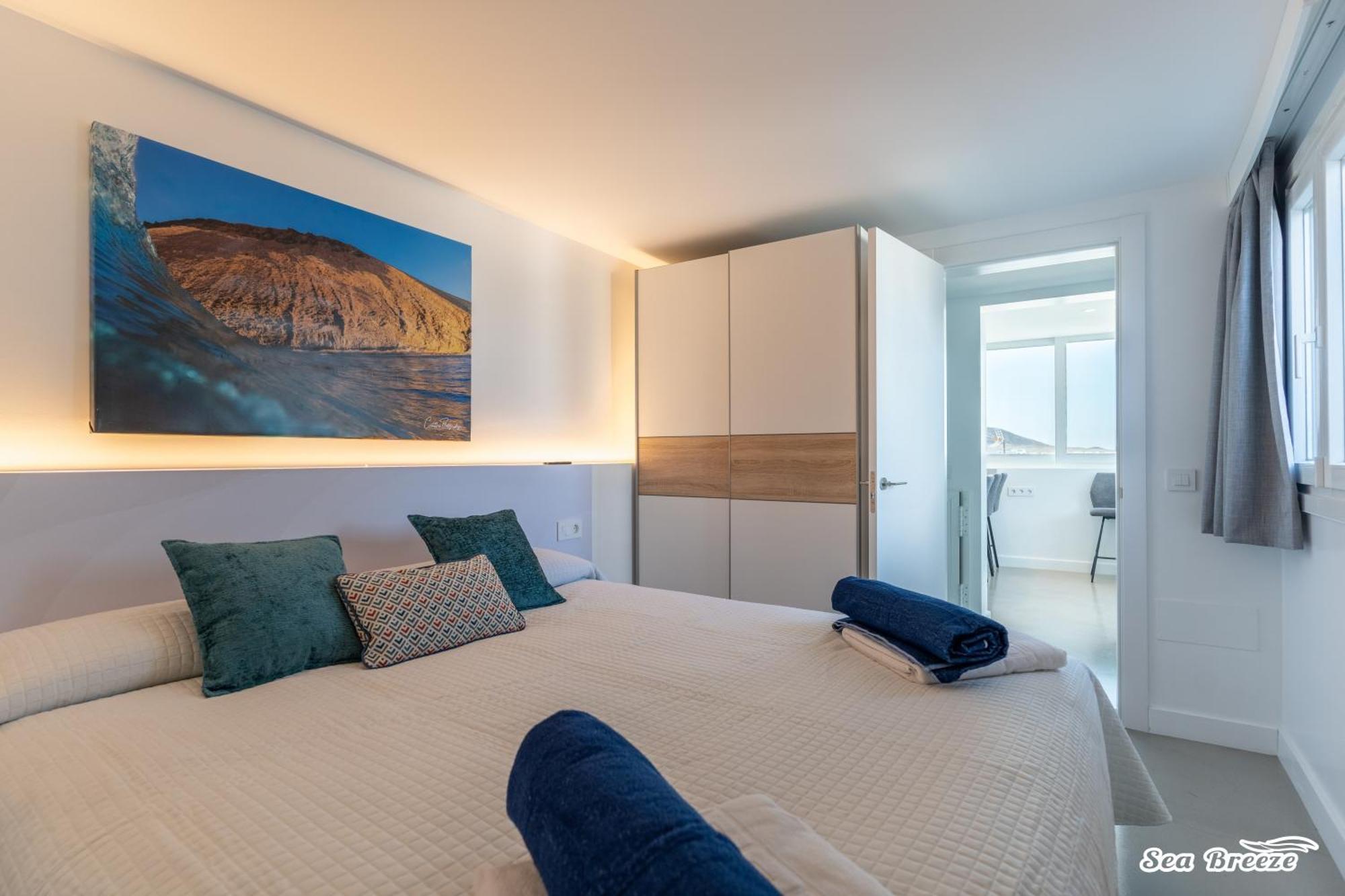 2 Apartments Sea Breeze Фамара Екстериор снимка
