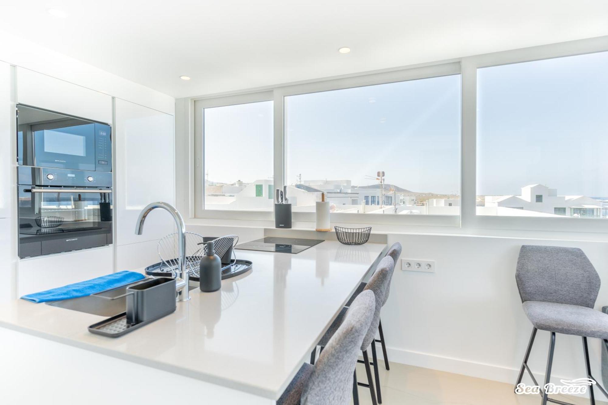 2 Apartments Sea Breeze Фамара Екстериор снимка