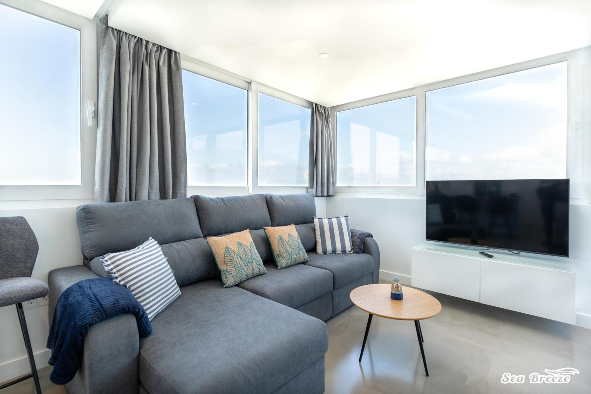 2 Apartments Sea Breeze Фамара Екстериор снимка