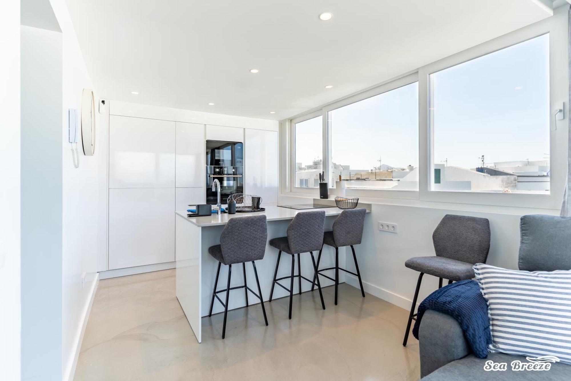 2 Apartments Sea Breeze Фамара Екстериор снимка